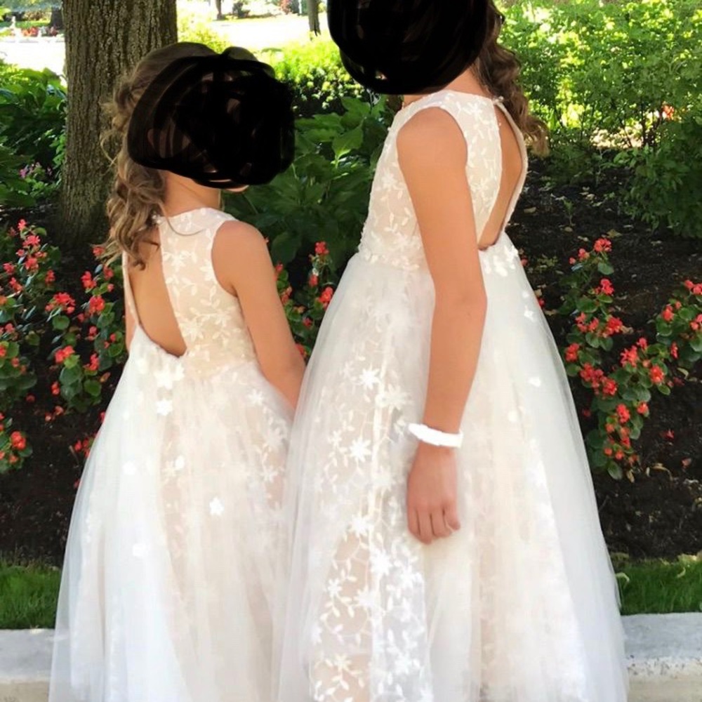 2 beautiful flower girls dresses size 10 and 8 , used once